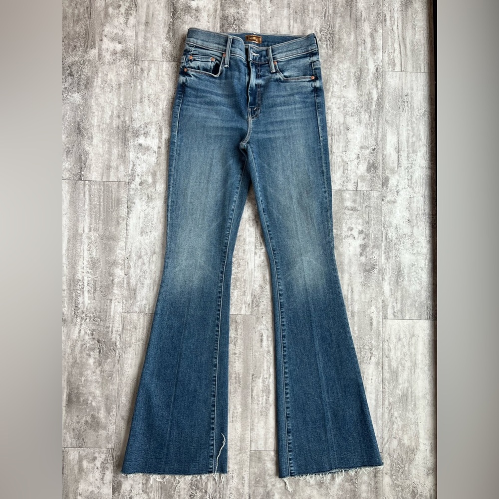 MOTHER Weekender Denim in Walking On Coals size 24